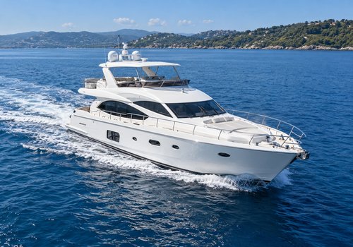 global marine yacht 500x350